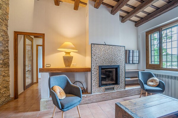 Ruim vakantiehuis voor 8 personen met privézwembad in Les Escaules, Girona - thumbnail 3