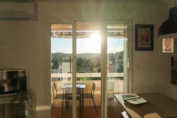 Licht appartement in Bormes-les-Mimosas met zonnig terras op het zuiden - thumbnail 6