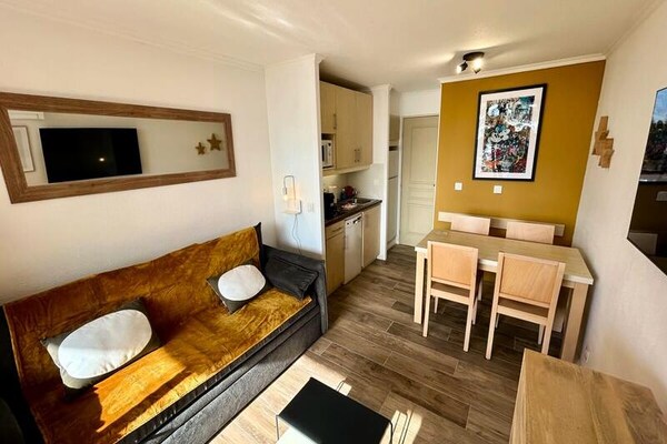 T2 appartement met zeezicht direct aan strand Pramousquier, Le Lavandou - thumbnail 2