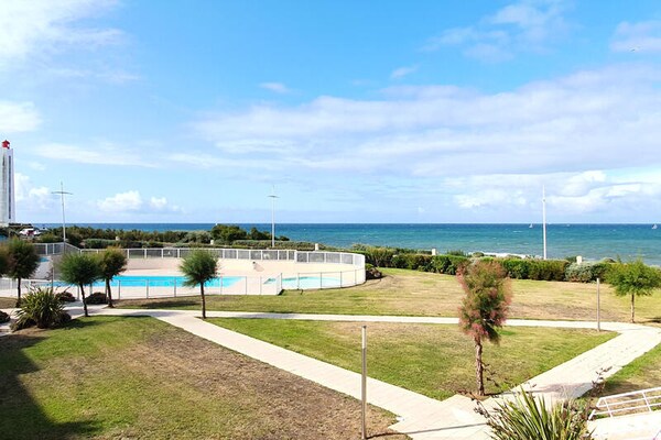 Studio met panoramisch zeezicht en zwembad in La Chaume, Les Sables d'Olonne - thumbnail 1