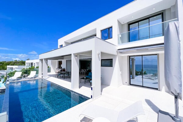 Villa Utopia in Saint-François: 4 suites met zeezicht en privéstrand - thumbnail 3