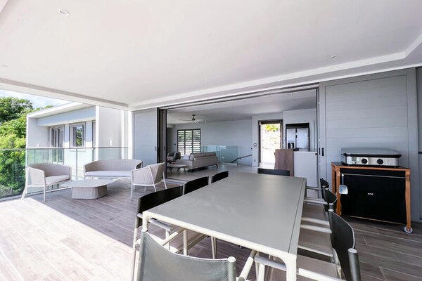 Villa Corail Bleu: Luxe appartement direct aan zee in Saint-François - thumbnail 6