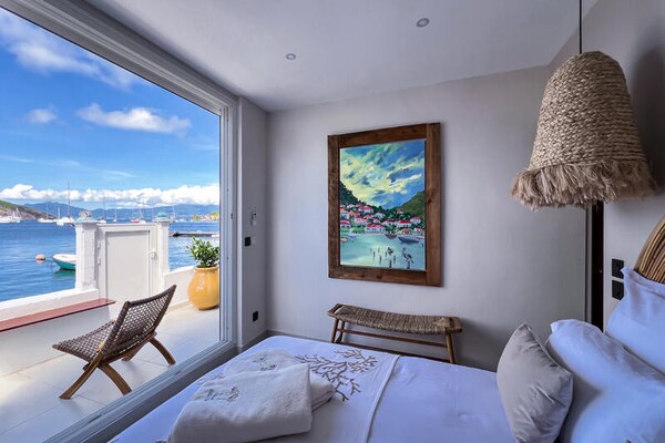 Villa La Perle des Saintes: luxe appartement aan het water op Terre-de-Haut - thumbnail 5