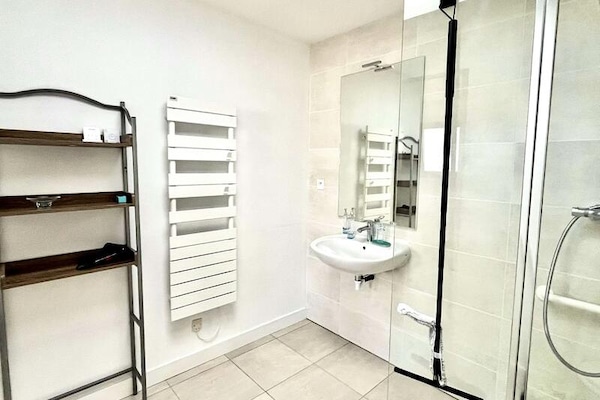 Ruim gerenoveerd appartement in hartje Locmiquélic voor 7 personen - thumbnail 6