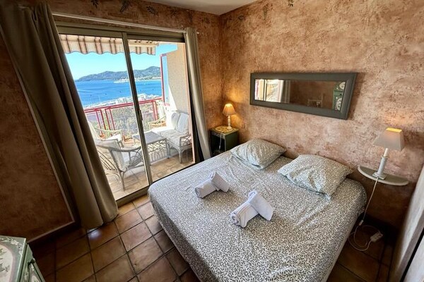 Uniek appartement met zeezicht, zwembad en Pagnol-charme in Le Lavandou - thumbnail 4