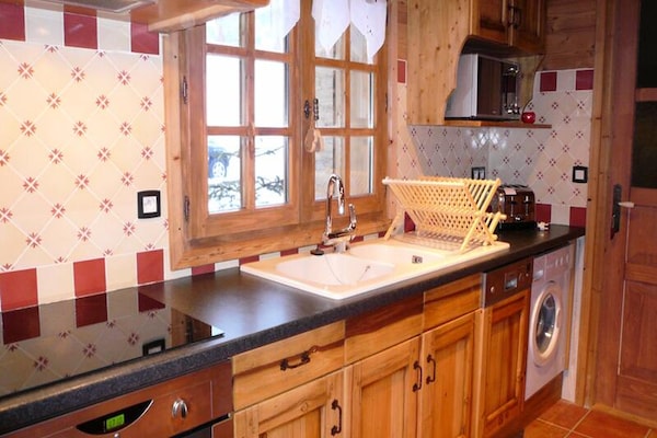 Ruim 12-persoons appartement met sauna en jacuzzi in Grand-Bornand - thumbnail 2