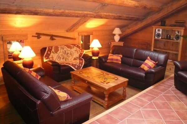 Ruim 12-persoons appartement met sauna en jacuzzi in Grand-Bornand - thumbnail 6