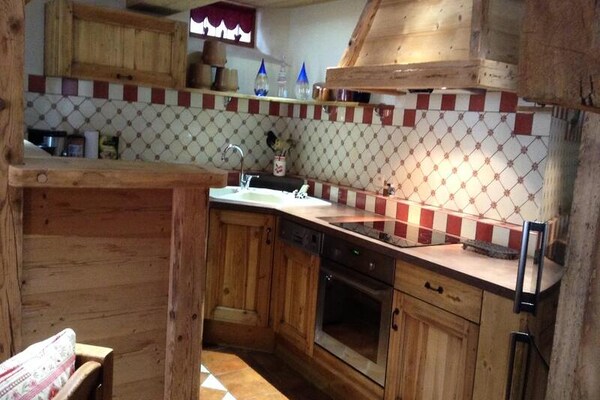 Authentiek Alpenappartement met sauna, 300m van dorpshart Grand-Bornand - thumbnail 2