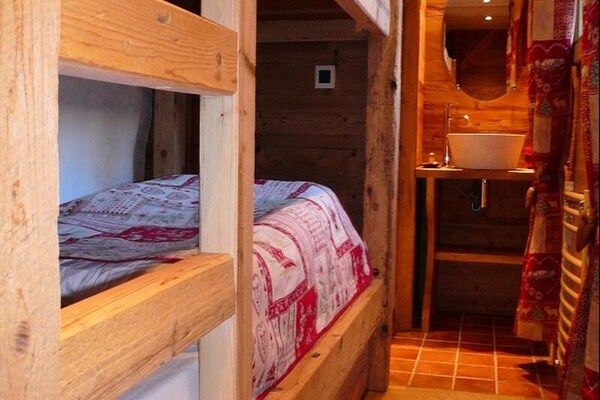 Authentiek Alpenappartement met sauna, 300m van dorpshart Grand-Bornand - thumbnail 6