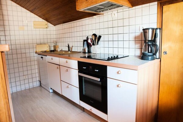 Ruim appartement met balkon en uitzicht op de Aravis, vlakbij centrum Grand-Bornand - thumbnail 4