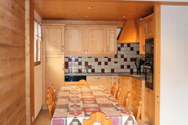 Ruim chaletappartement in Le Grand Bornand voor 9 personen met bergzicht - thumbnail 2