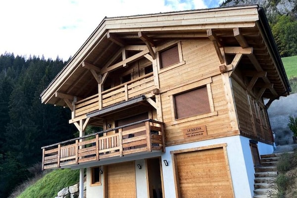 Chalet Soleya: Modern Alpenverblijf voor 12 personen in Grand-Bornand - thumbnail 2