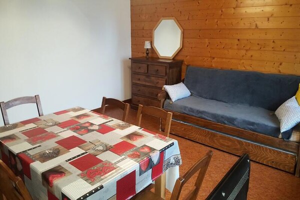Knus appartement met panoramisch balkon in Le Grand Bornand - thumbnail 1