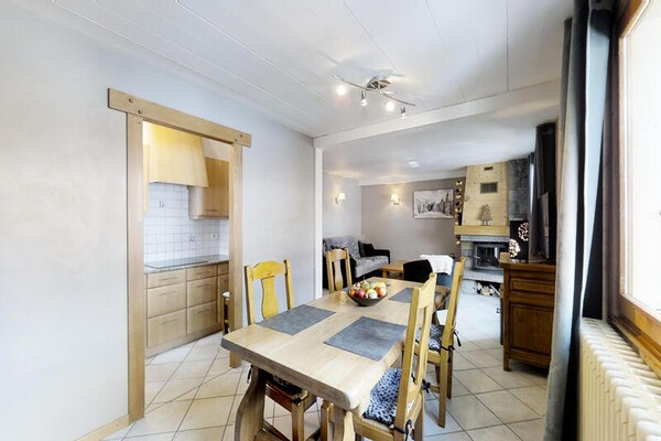 Authentiek Alpenappartement op 100m van de piste in Le Grand Bornand - thumbnail 3