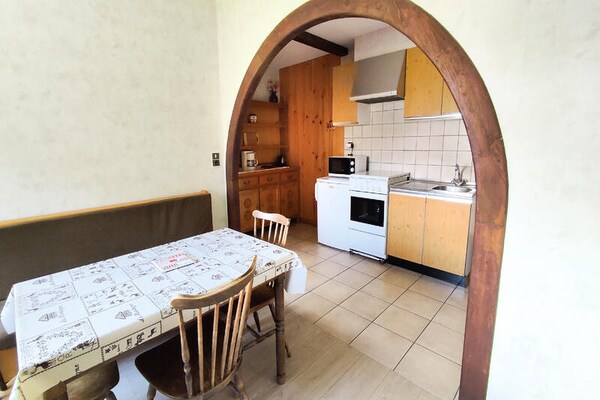 Knus appartement met balkon en bergzicht nabij skipistes Le Grand Bornand - thumbnail 1