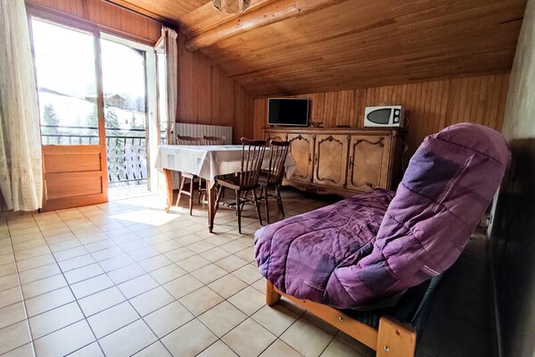 Zonnig appartement op 600m van de piste in Le Grand-Bornand - thumbnail 2