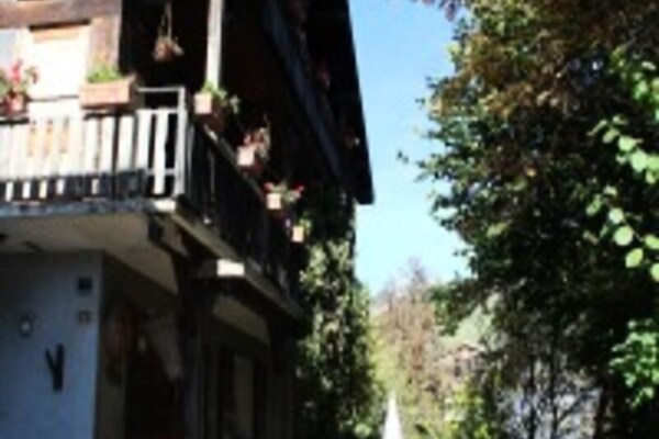 Panoramisch appartement op de begane grond in Grand-Bornand met uitzicht op de Aravis - thumbnail 1