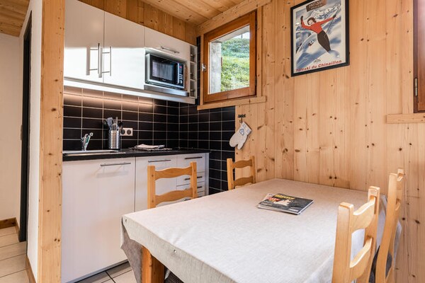 Knusse studio met zuidbalkon, 500m van de pistes in Le Grand Bornand - thumbnail 2