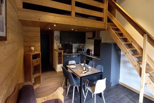 Knus appartement op 500m van de piste met zuidbalkon in Le Grand Bornand - thumbnail 1
