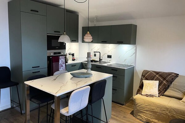 Alpenappartement in Chinaillon Village met ski-in-ski-out op 250 meter - thumbnail 2