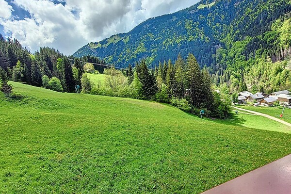 Alpenappartement 7p met balkon en uitzicht op de piste in Saint Jean d'Aulps - thumbnail 5