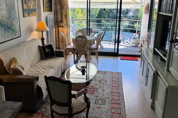 Licht appartement met balkon en zwembad in Cannes - thumbnail 5