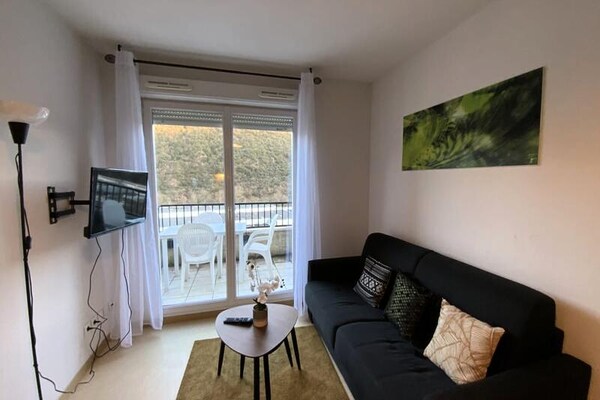 Rustiek appartement voor 5 in Avène, vlakbij de thermen en natuurpark - thumbnail 3