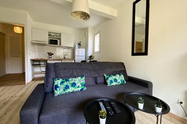 Appartement met terras op 10 min van Thermen van Avène, zwembad - thumbnail 4