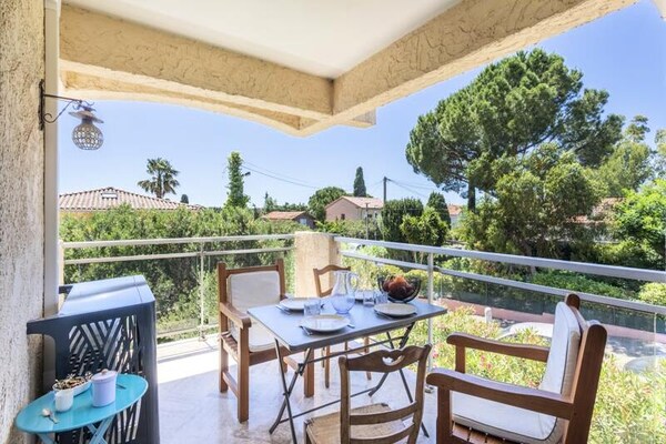 Elegant appartement in Bandol met terras, op loopafstand van strand Renécros - thumbnail 1