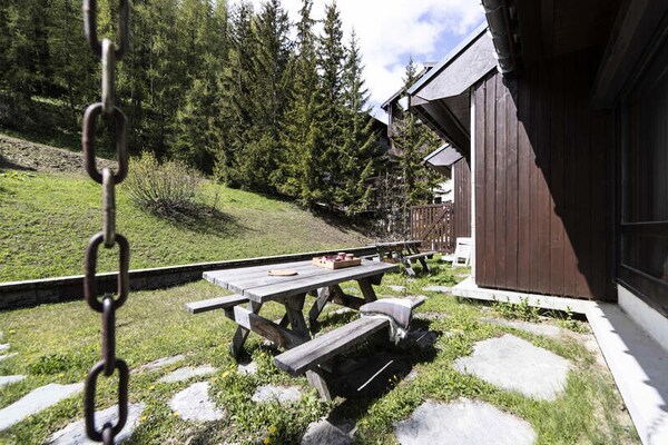 Authentiek 3-slaapkamer appartement in autovrije wijk Rogoney, Val d'Isère - thumbnail 3