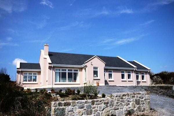 Ruim vakantiehuis voor 6 personen met tuin, vlakbij strand en Galway - thumbnail 1