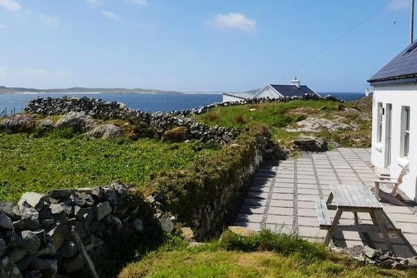 Ruim vakantiehuis aan de Ierse kust in Clifden, Connemara - thumbnail 1