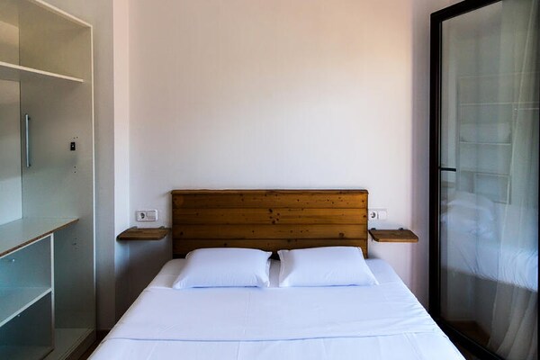 Licht appartement in Roses, 2 slaapkamers, vlakbij het strand - thumbnail 3