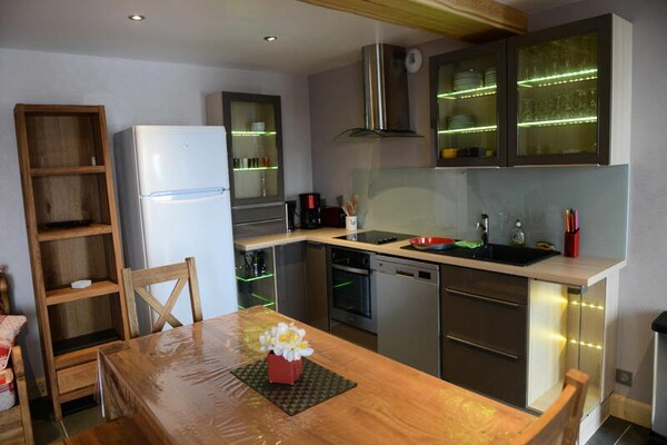 Piste-appartement 8 pers. met terras op zuiden in Le Lioran - thumbnail 3