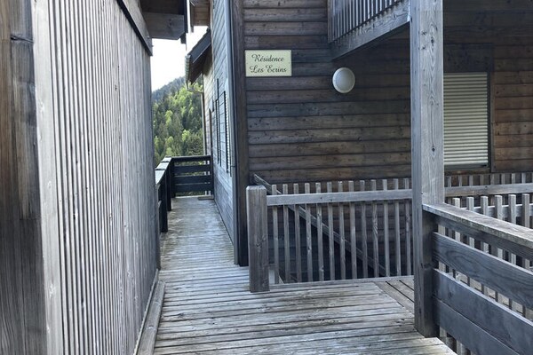 Appartement 12 pers. aan de piste met terras en panoramisch bergzicht - thumbnail 6