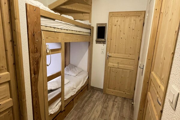 Zonnig duplex appartement op de piste in Le Lioran voor 8 personen - thumbnail 6