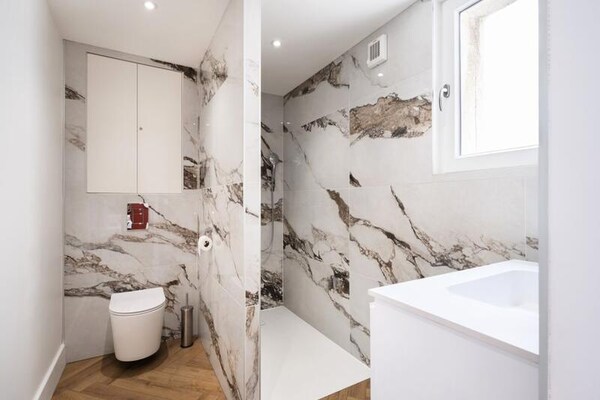 Luxueus appartement in hartje Nancy, op loopafstand van Place Stanislas - thumbnail 4