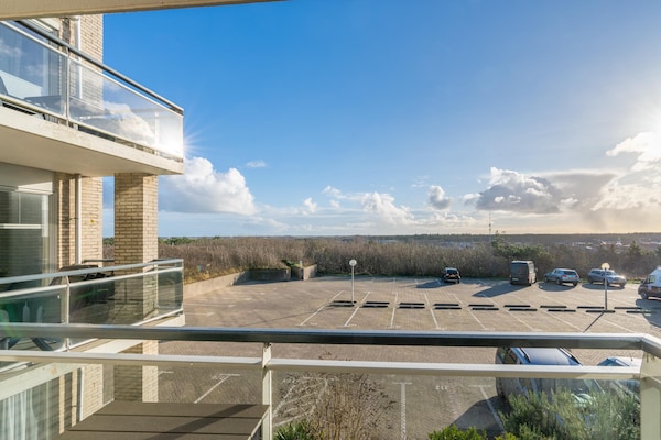 Sfeervol appartement Juliana 122 met balkon tussen bos en strand in De Koog - thumbnail 1