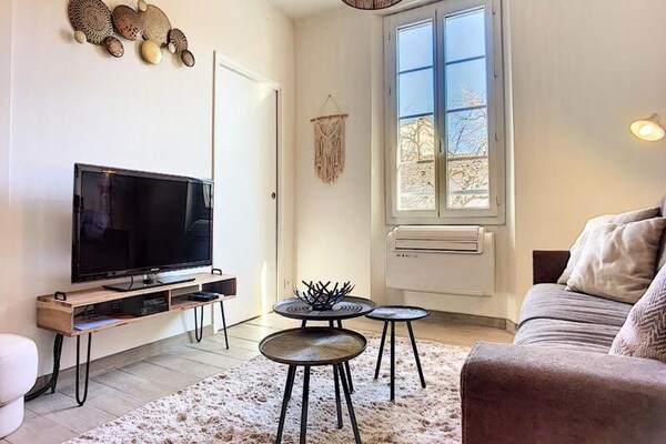 Authentiek appartement op de Provençaalse markt in hartje Antibes - thumbnail 1