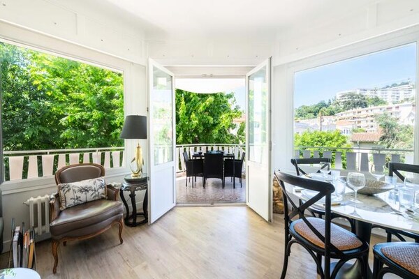 Licht appartement in Cannes met terras, op 6 minuten lopen van het strand - thumbnail 1