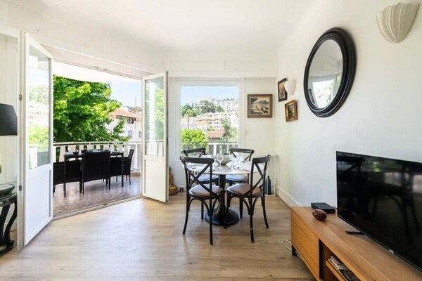 Licht appartement in Cannes met terras, op 6 minuten lopen van het strand - thumbnail 4