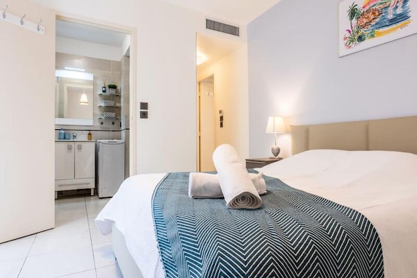 Luxe appartement Palm Beach Cannes: privétuin, zwembad & strand op loopafstand - thumbnail 3
