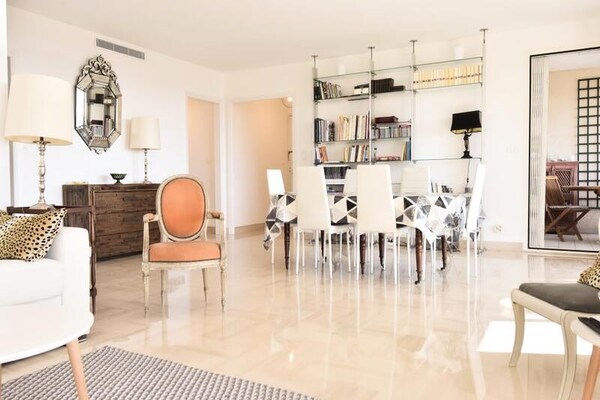 Elegant appartement in Cannes met zwembad en adembenemend zeezicht - thumbnail 3
