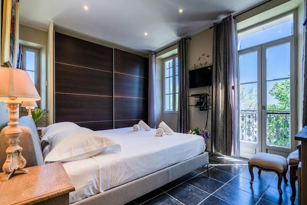 Ruim appartement in Antibes voor 10 personen nabij het strand - thumbnail 4