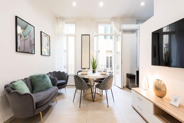 Modern appartement in het hart van Cannes, vlakbij de Croisette - thumbnail 1