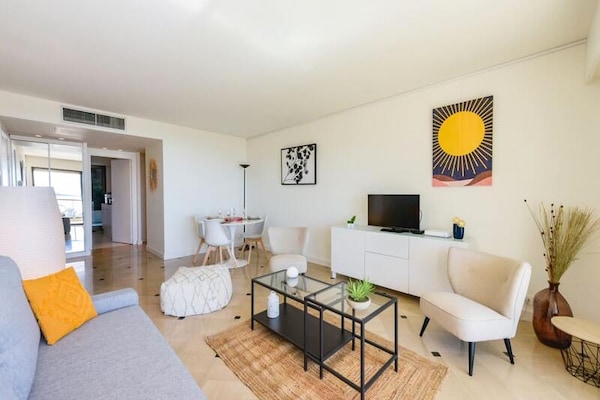 Appartement Cannes la Bocca met zeezicht, zwembad en garage - thumbnail 4