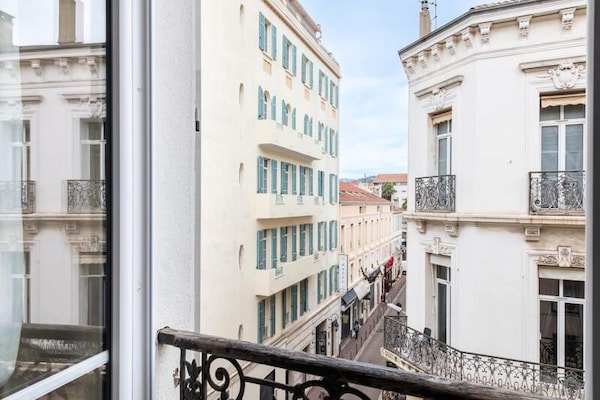 Gerenoveerd appartement in het hart van Cannes, vlakbij de Croisette - thumbnail 4