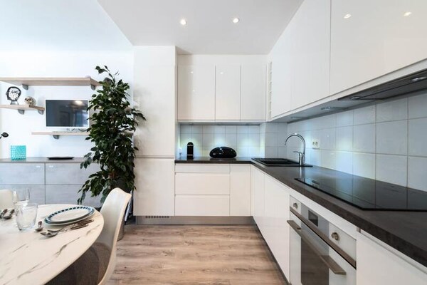 Licht appartement op de bovenste verdieping in het hart van Cannes - thumbnail 6