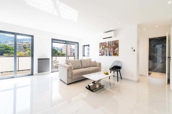 Modern appartement in hartje Cannes aan de Rue d'Antibes - thumbnail 4