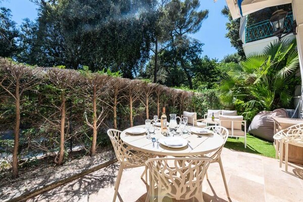 Résidence 2p Rez-de-jardin Au Calme – Appartement met tuin in Cannes - thumbnail 1